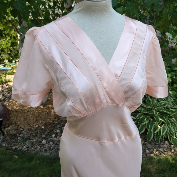 stunning VINTAGE GLAMOUR NIGHTGOWN M - Picture 2 of 7